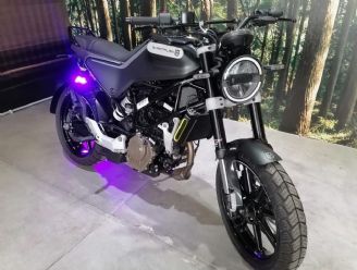 Husqvarna Svartpilen Nueva en Mendoza