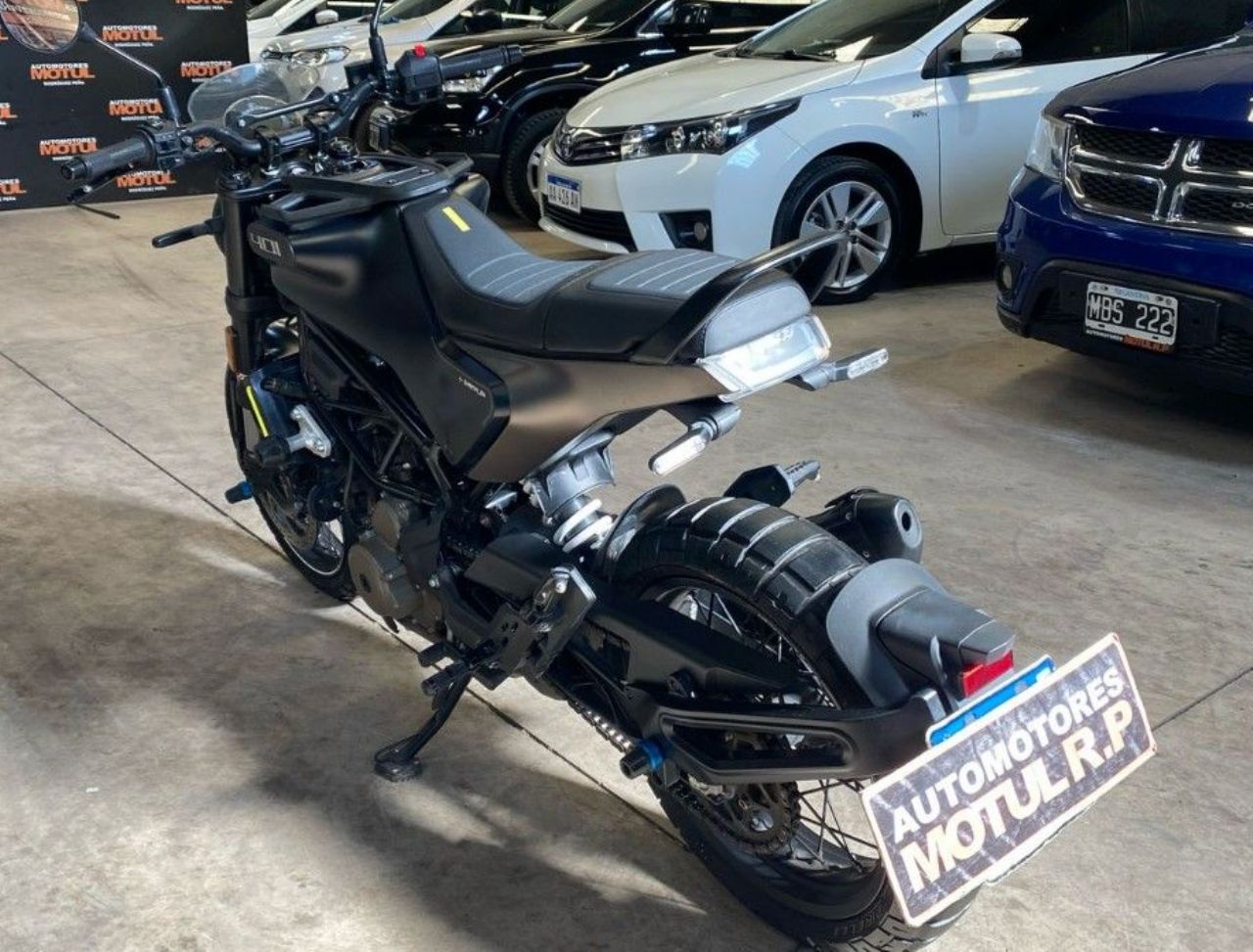 Husqvarna Svartpilen Usada en Mendoza, deRuedas
