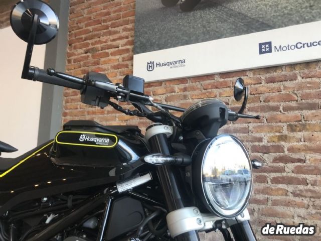 Husqvarna Svartpilen Nueva en Mendoza, deRuedas
