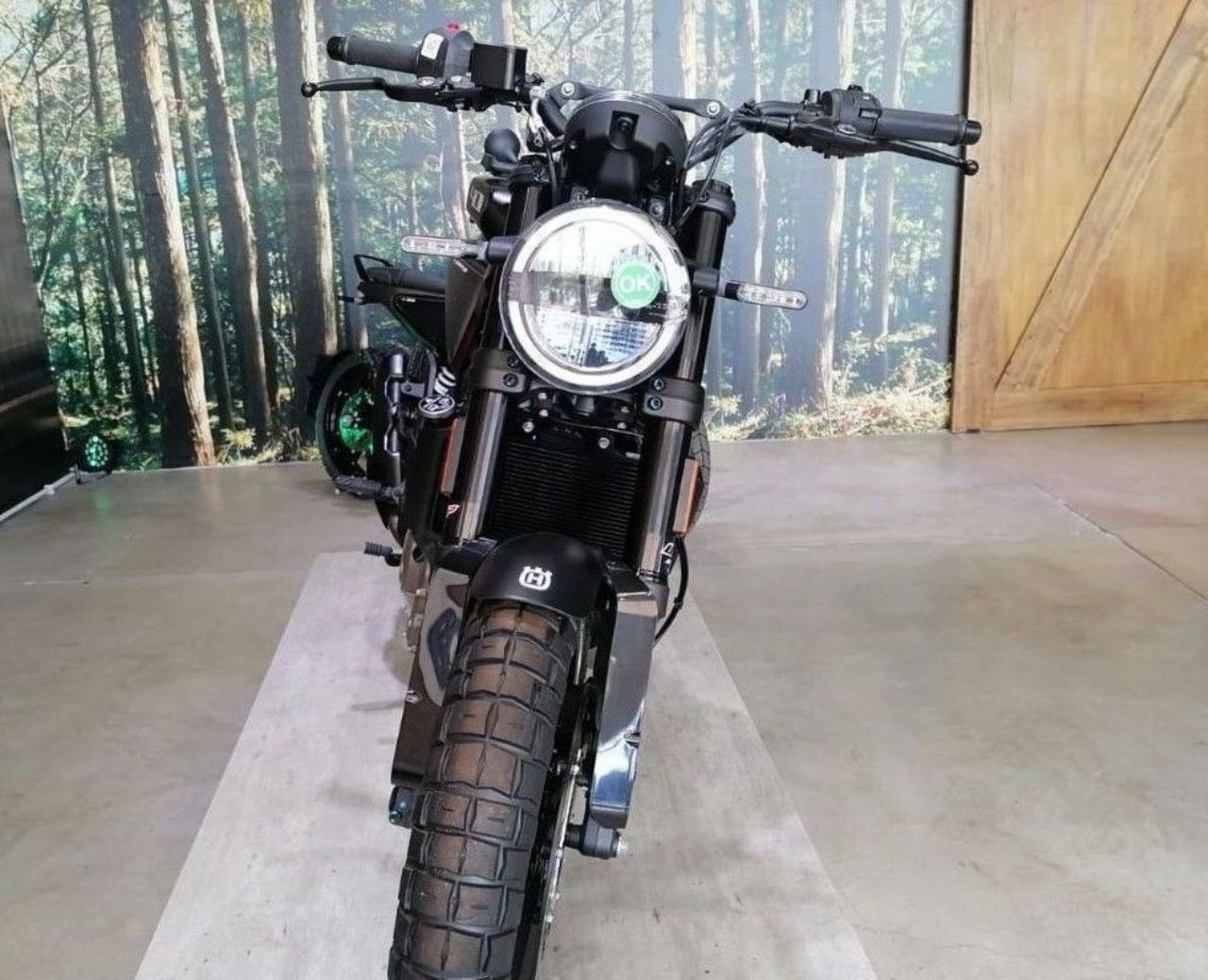 Husqvarna Svartpilen Nueva en Mendoza, deRuedas