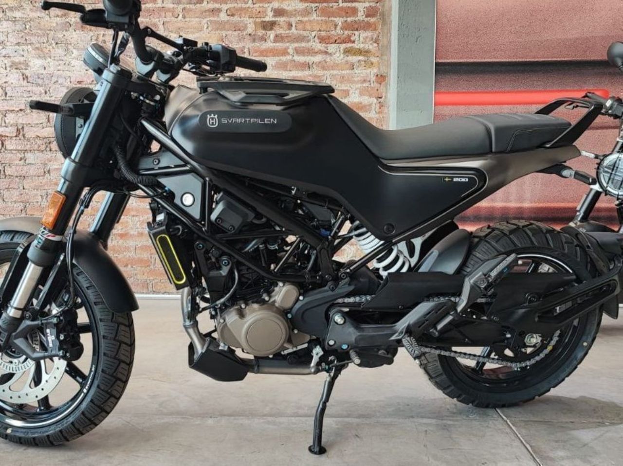 Husqvarna Svartpilen Nueva en Mendoza, deRuedas