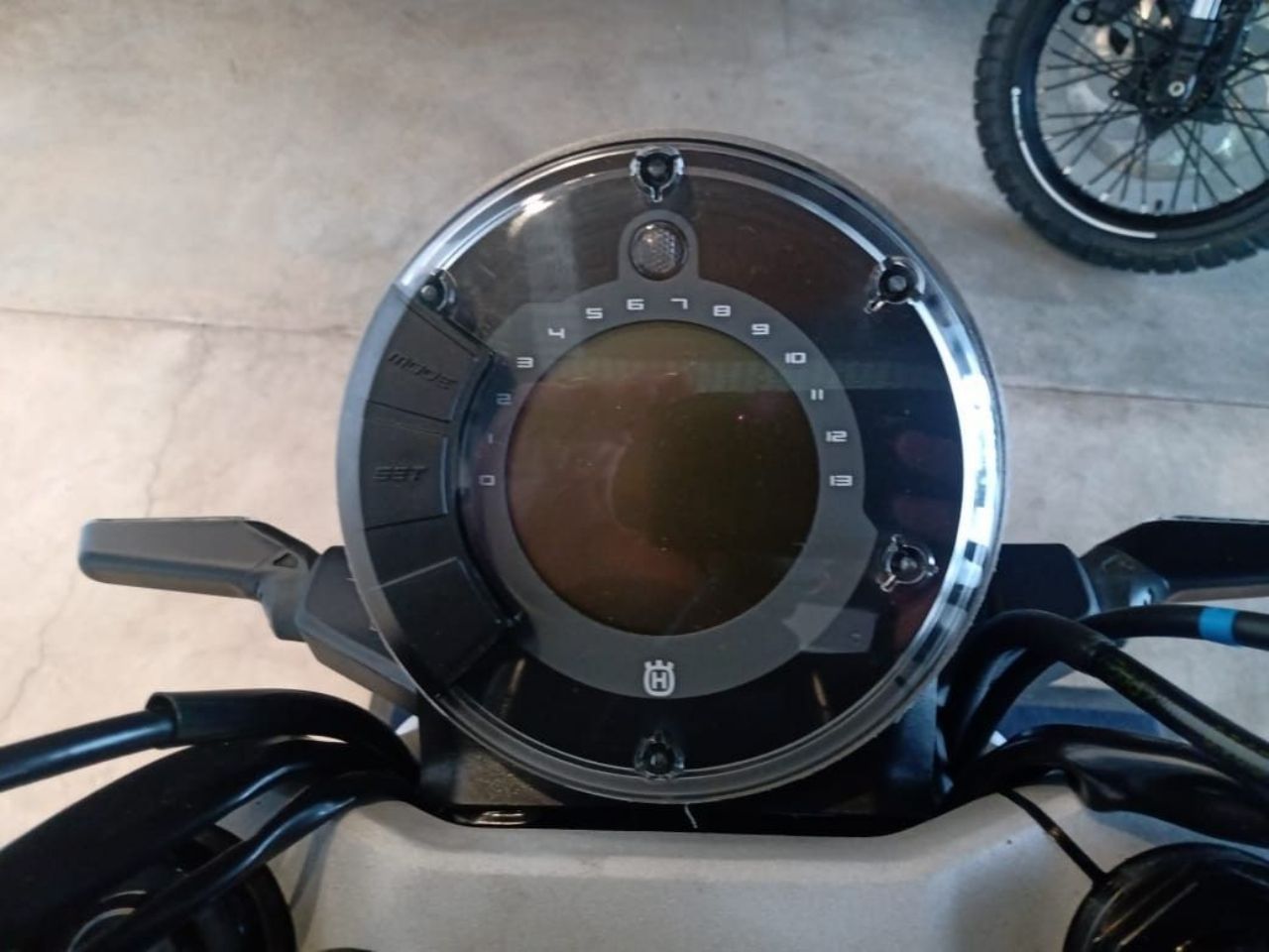 Husqvarna Svartpilen Nueva en Mendoza, deRuedas