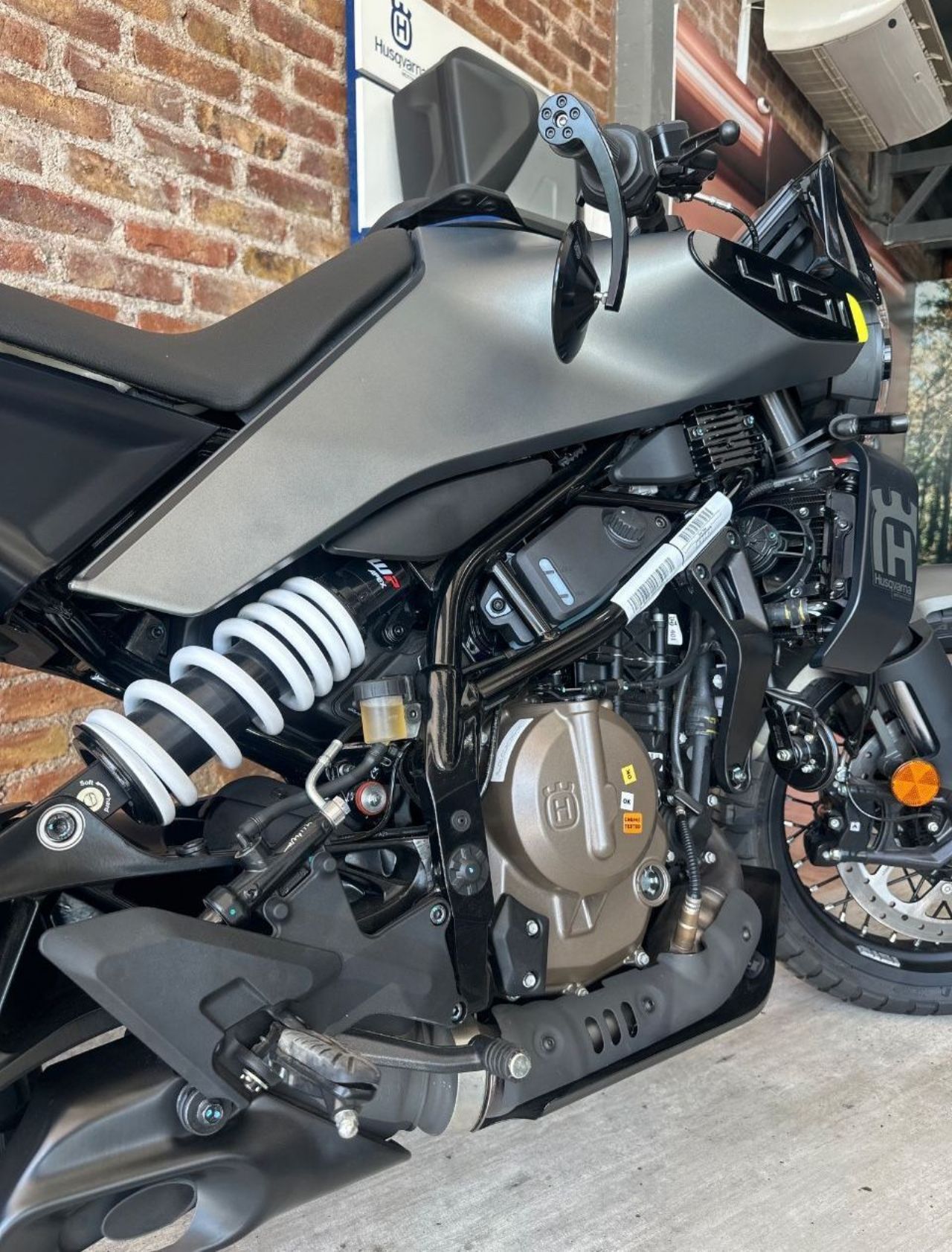 Husqvarna Svartpilen Nueva en Mendoza, deRuedas