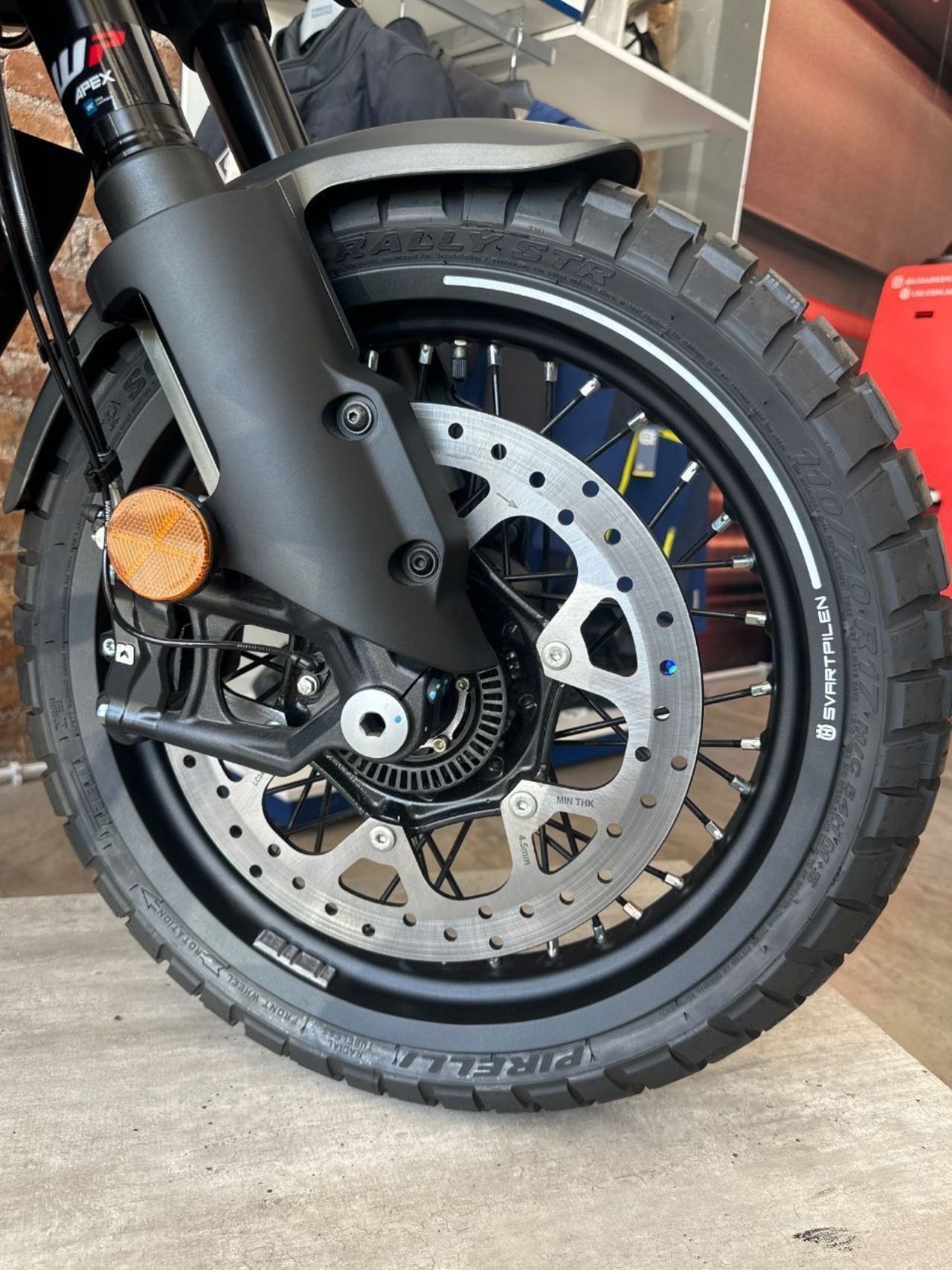 Husqvarna Svartpilen Nueva en Mendoza, deRuedas