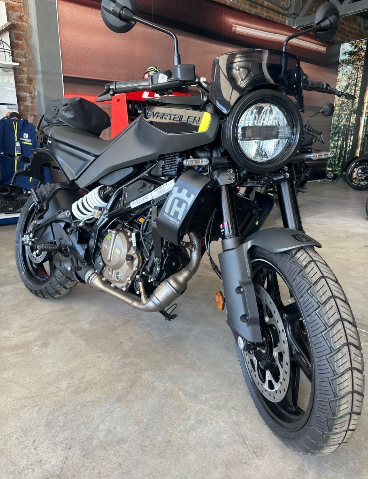 Husqvarna Svartpilen Nueva en Mendoza, deRuedas