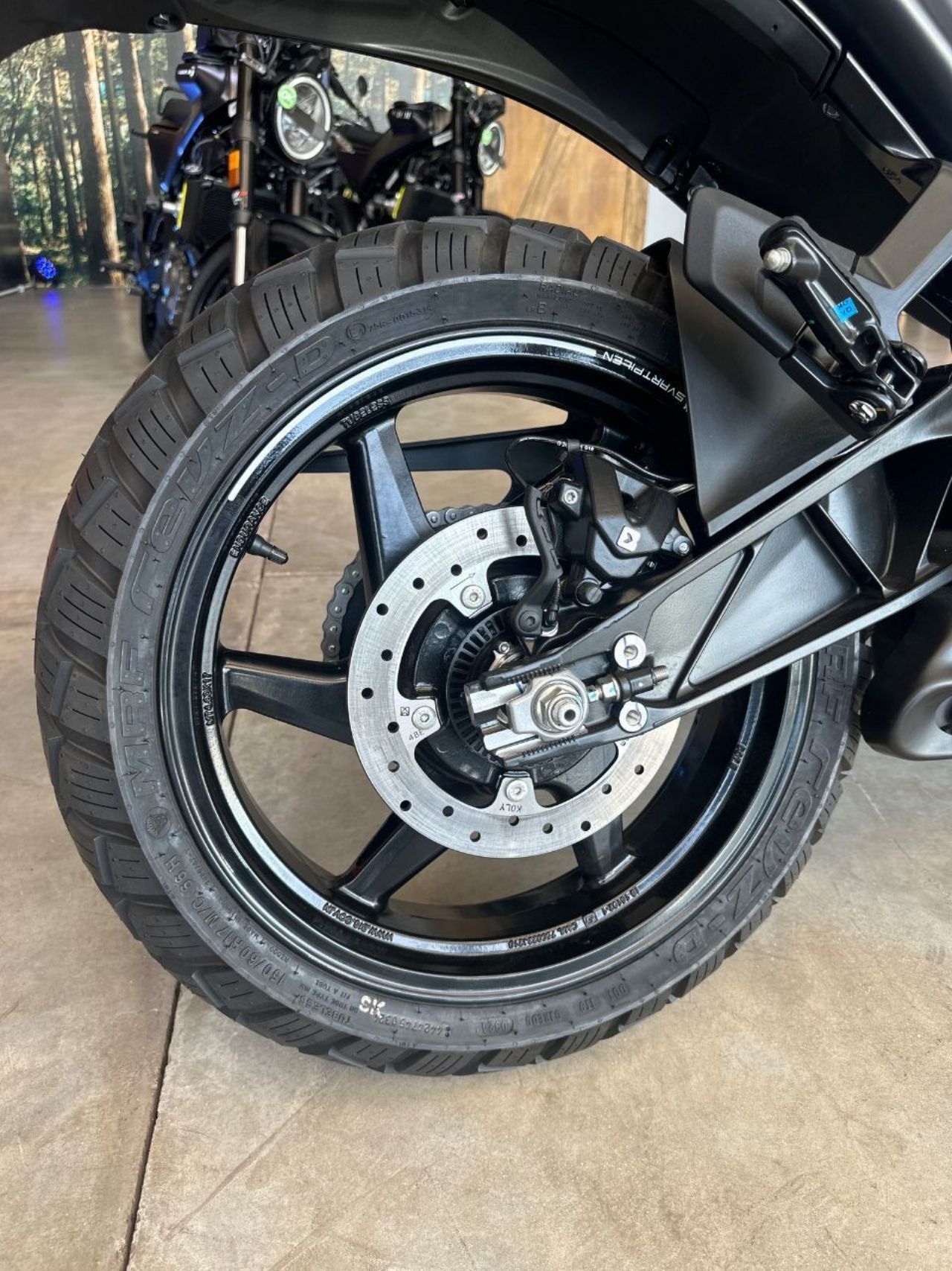 Husqvarna Svartpilen Nueva en Mendoza, deRuedas
