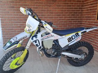 Husqvarna TE Usada en San Juan
