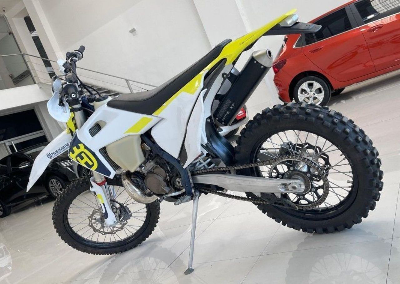 Husqvarna TE Usada Financiado en Mendoza, deRuedas