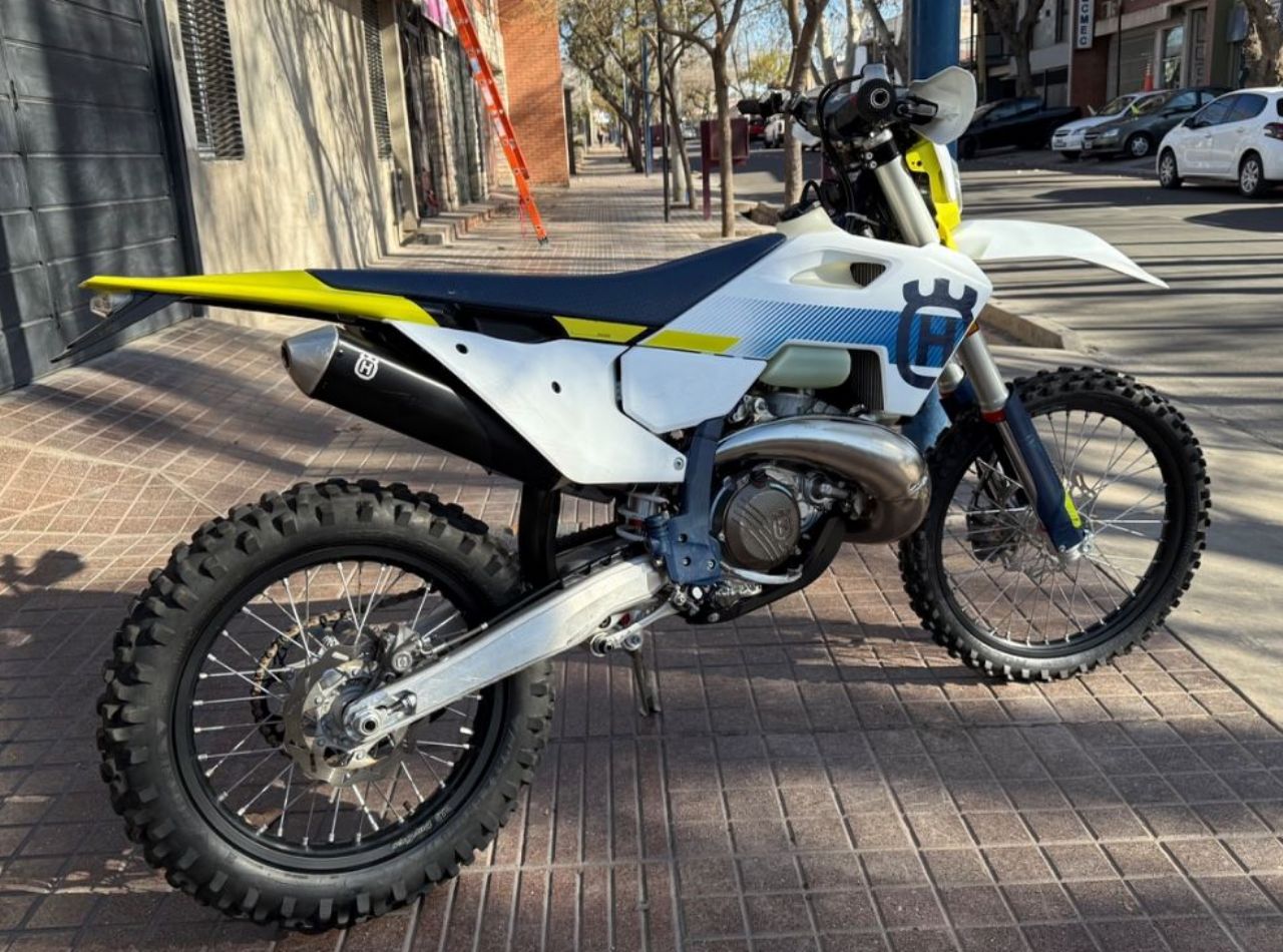 Husqvarna TE Usada en Mendoza, deRuedas