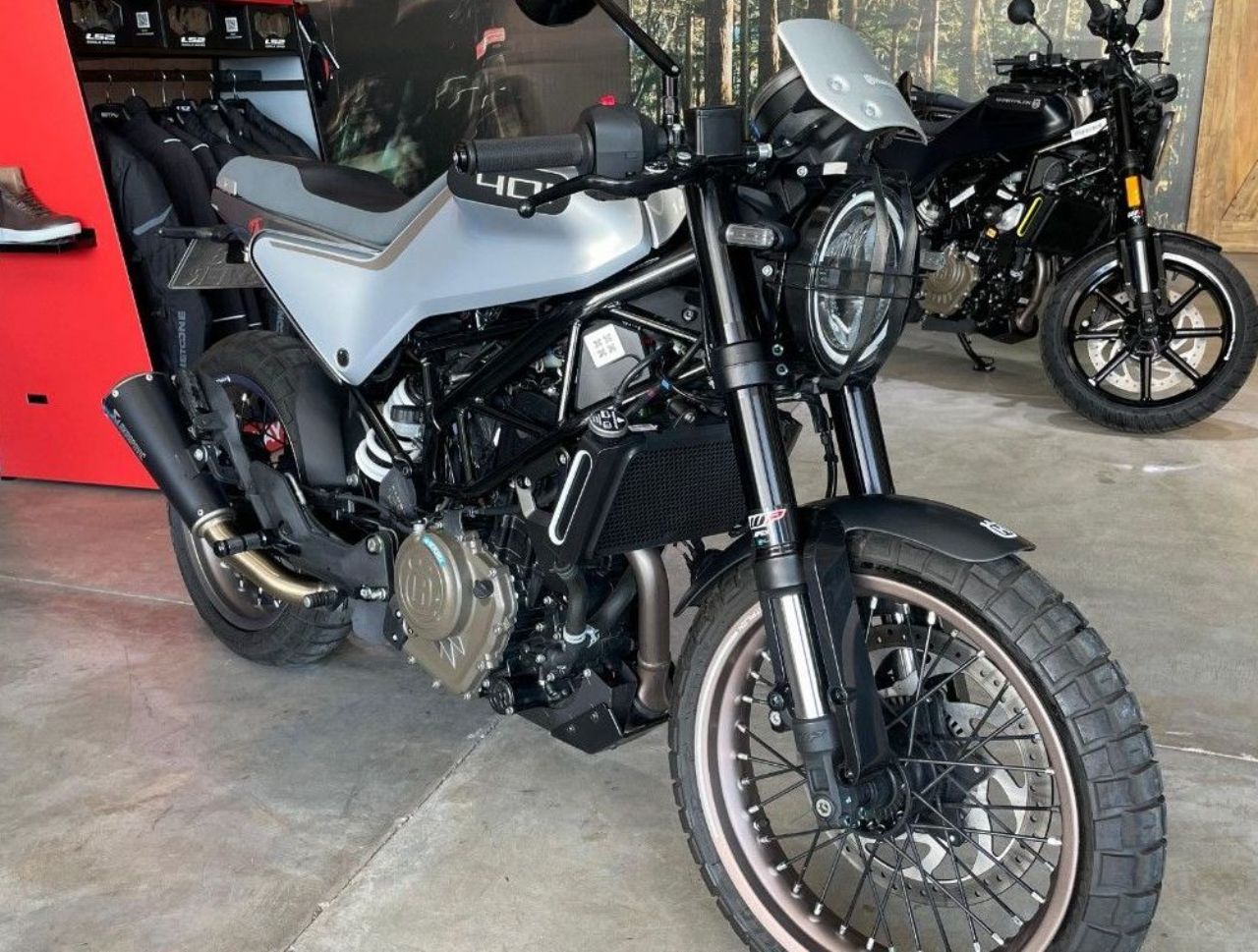 Husqvarna Vitpilen Usada en Mendoza, deRuedas