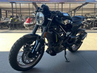 Husqvarna Vitpilen Usada en Córdoba Financiado