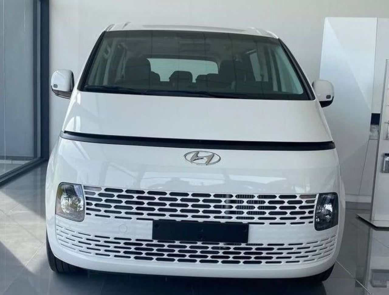 Hyundai Staria Nuevo en San Juan, deRuedas
