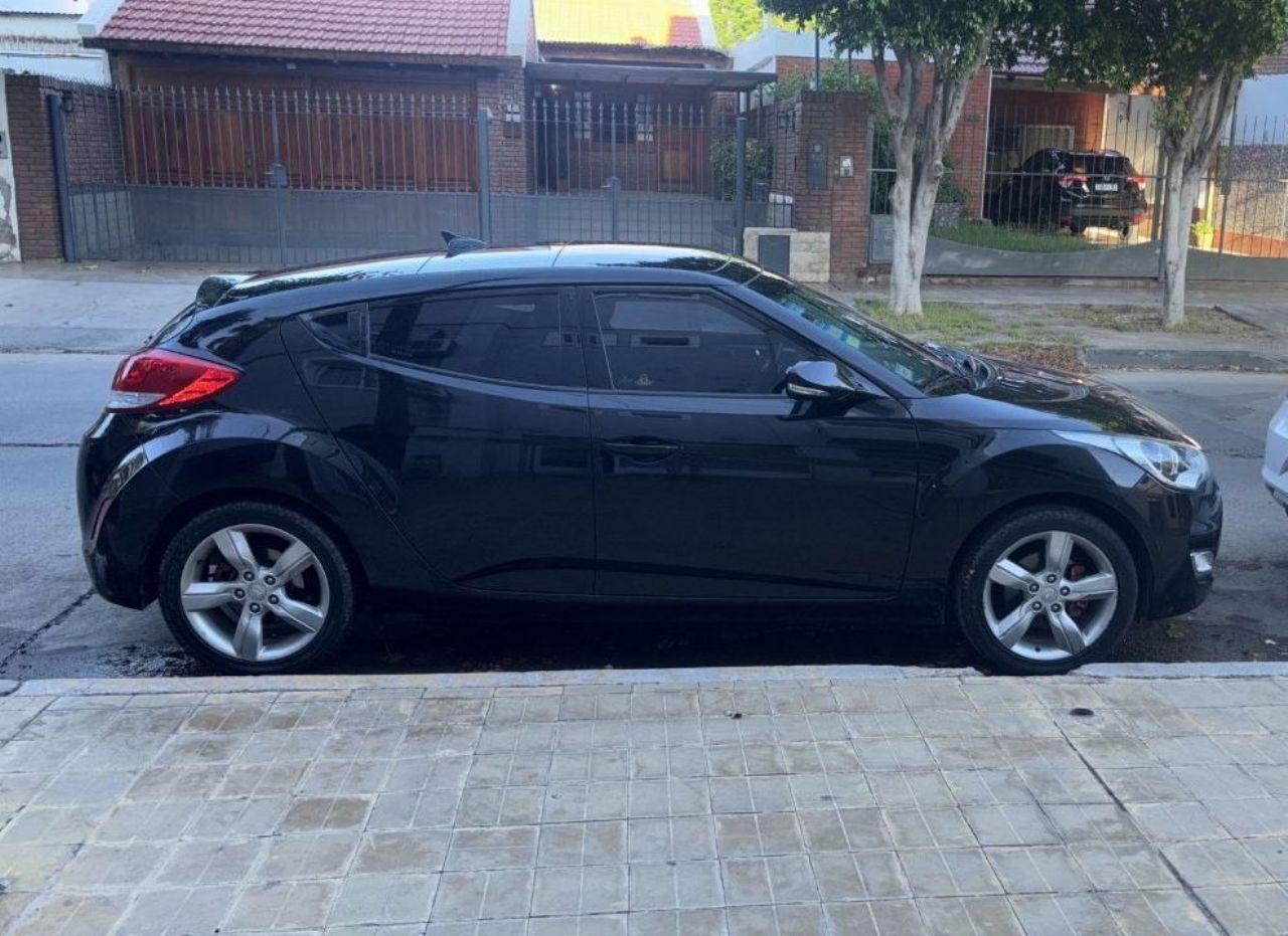 Hyundai Veloster Usado en San Juan, deRuedas