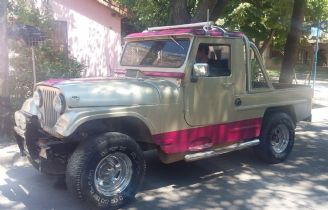 Ika Jeep Usada en Mendoza