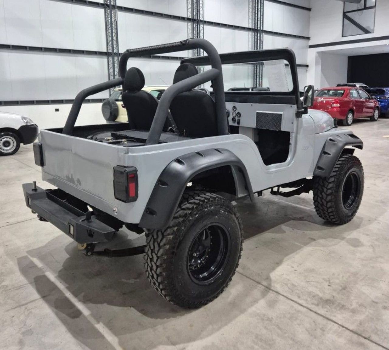 Ika Jeep Usada en Mendoza, deRuedas