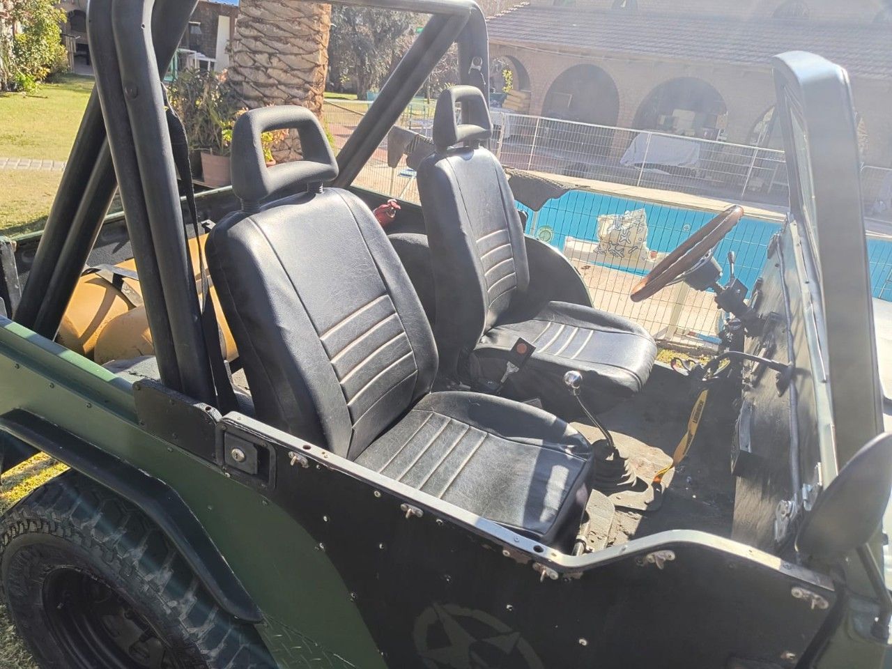Ika Jeep Usada en Mendoza, deRuedas