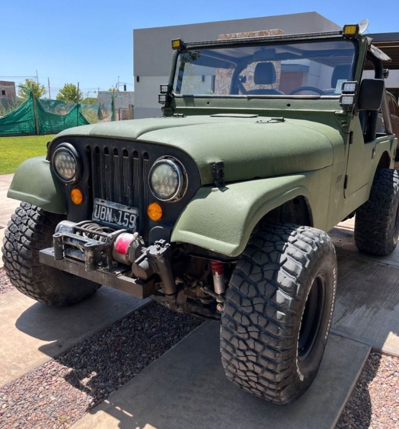 Ika Jeep Usada en Mendoza, deRuedas