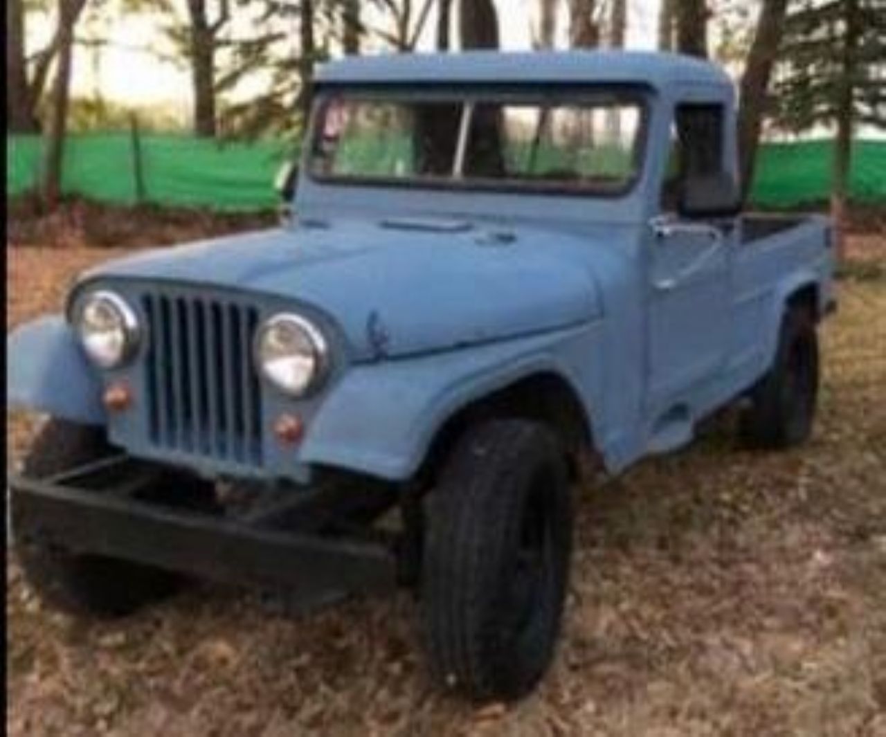 Ika Jeep Usada en Mendoza, deRuedas