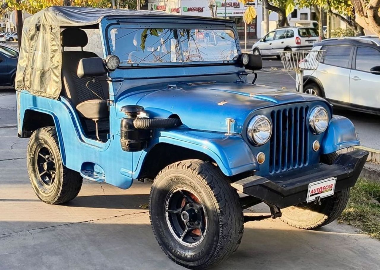 Ika Jeep Usada en Mendoza, deRuedas