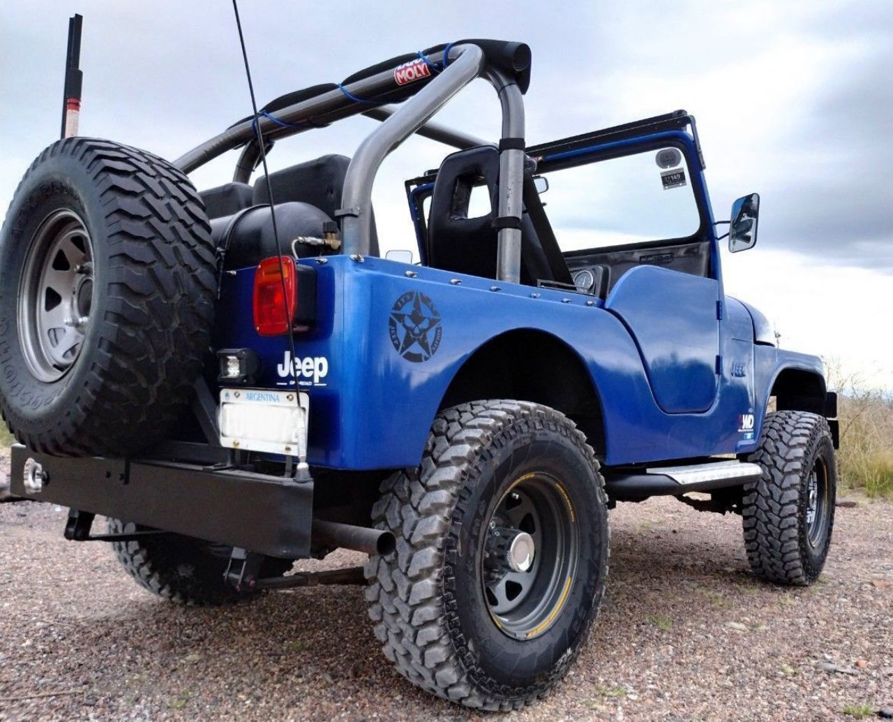Ika Jeep Usada en Mendoza, deRuedas