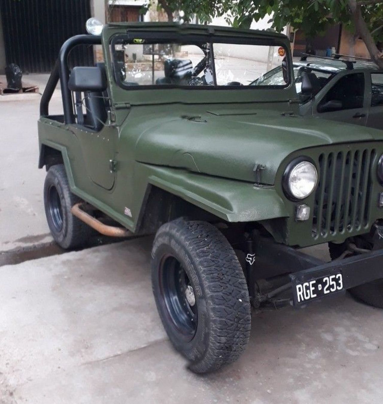 Ika Jeep Usada en Mendoza, deRuedas