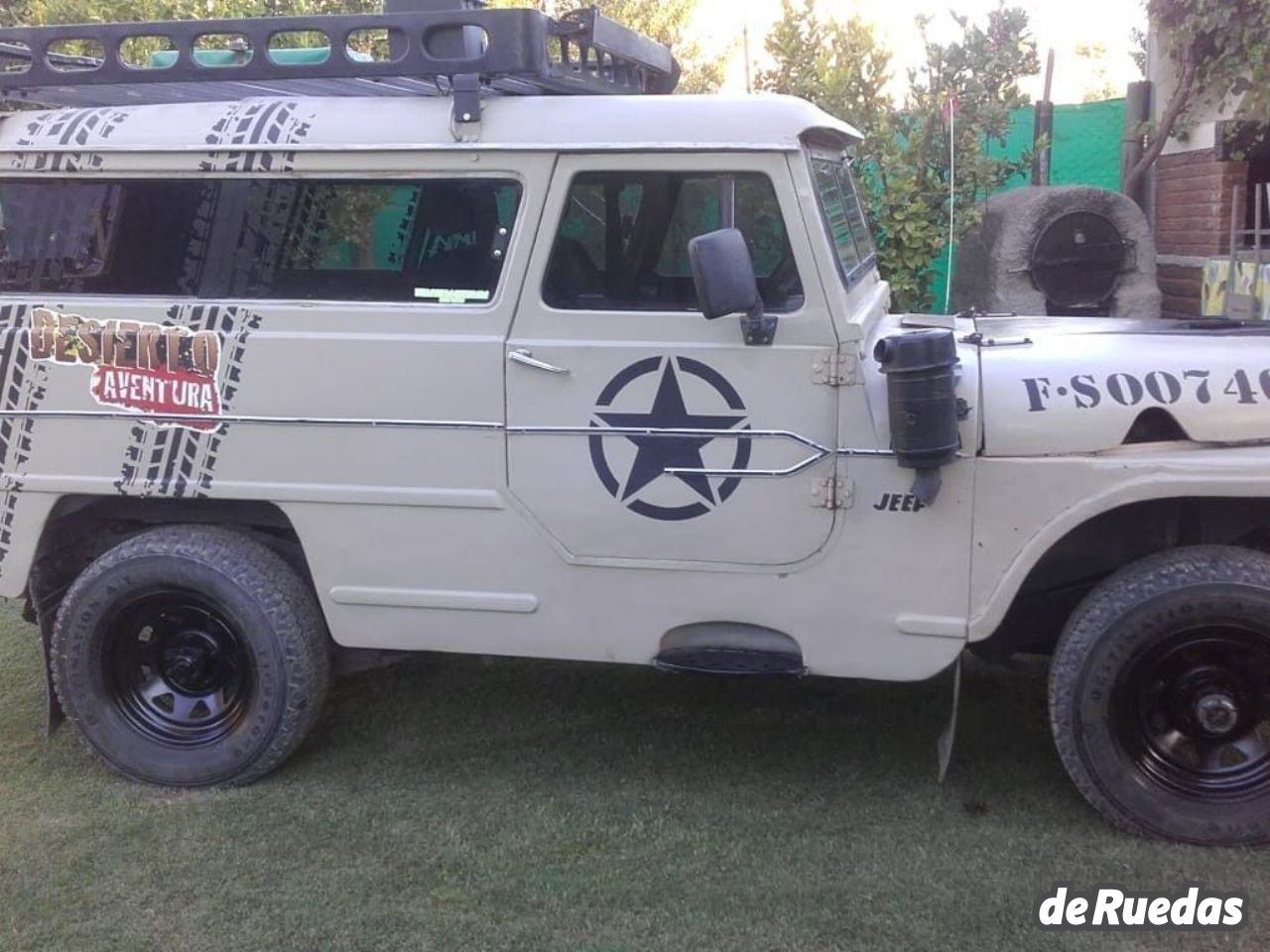 Ika Jeep Usada en Mendoza, deRuedas