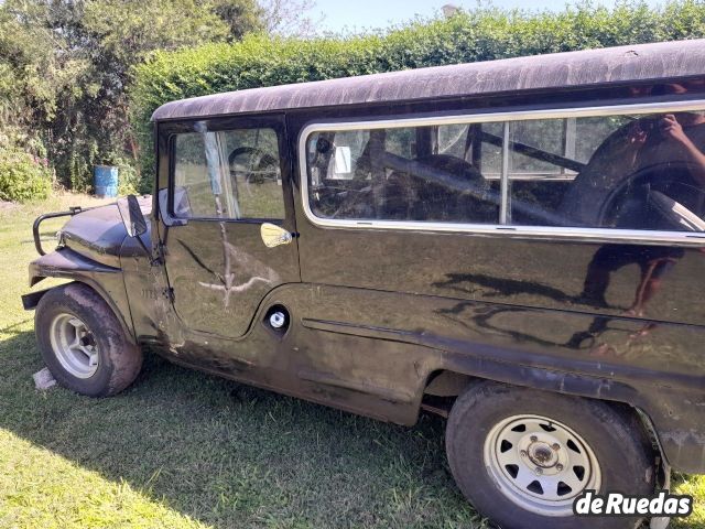 Ika Jeep Usada en Córdoba, deRuedas