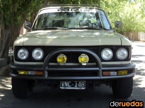 Isuzu Pick-Up Usada en Mendoza, deRuedas