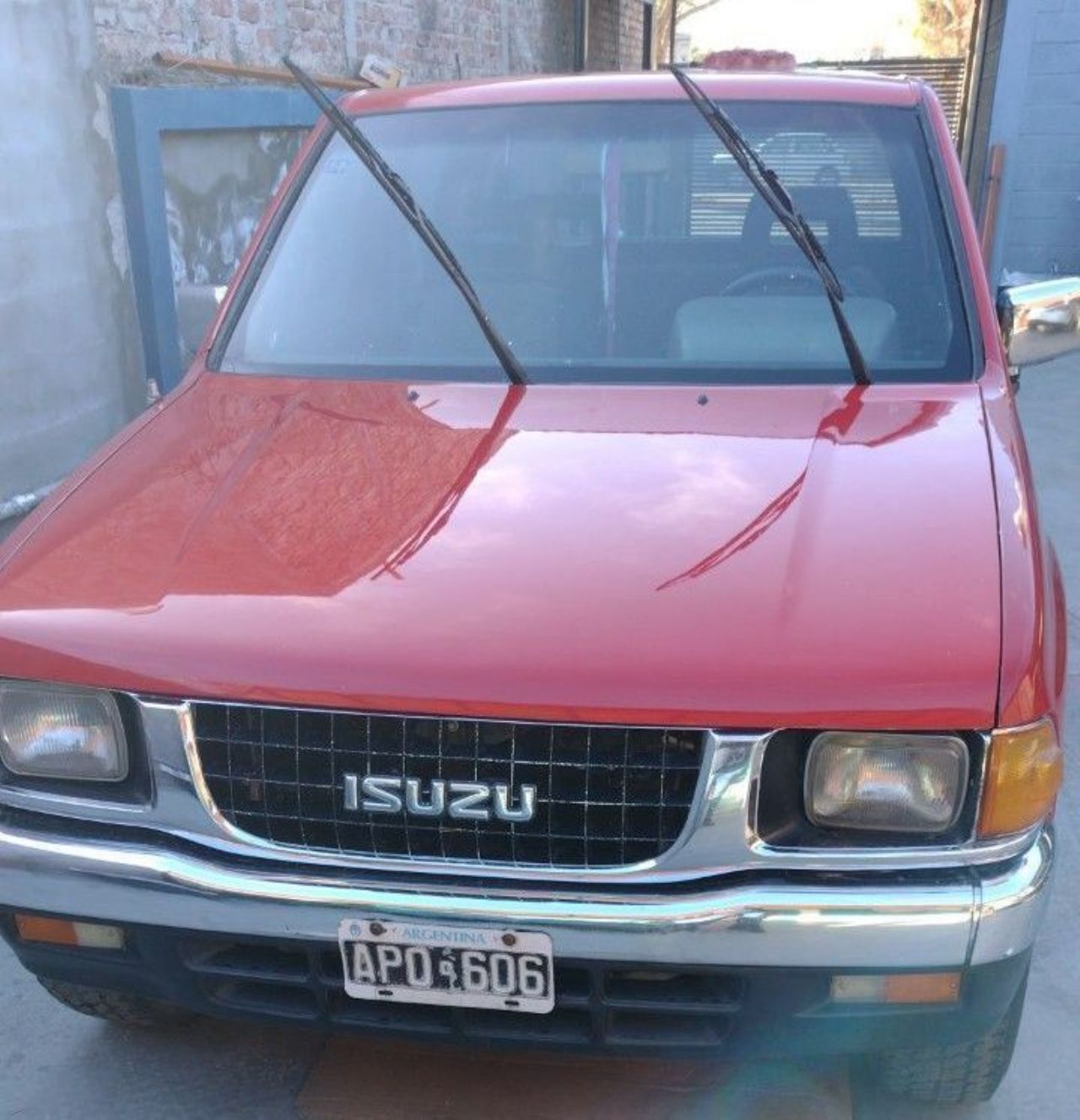 Isuzu Pick-Up Usada en Mendoza, deRuedas