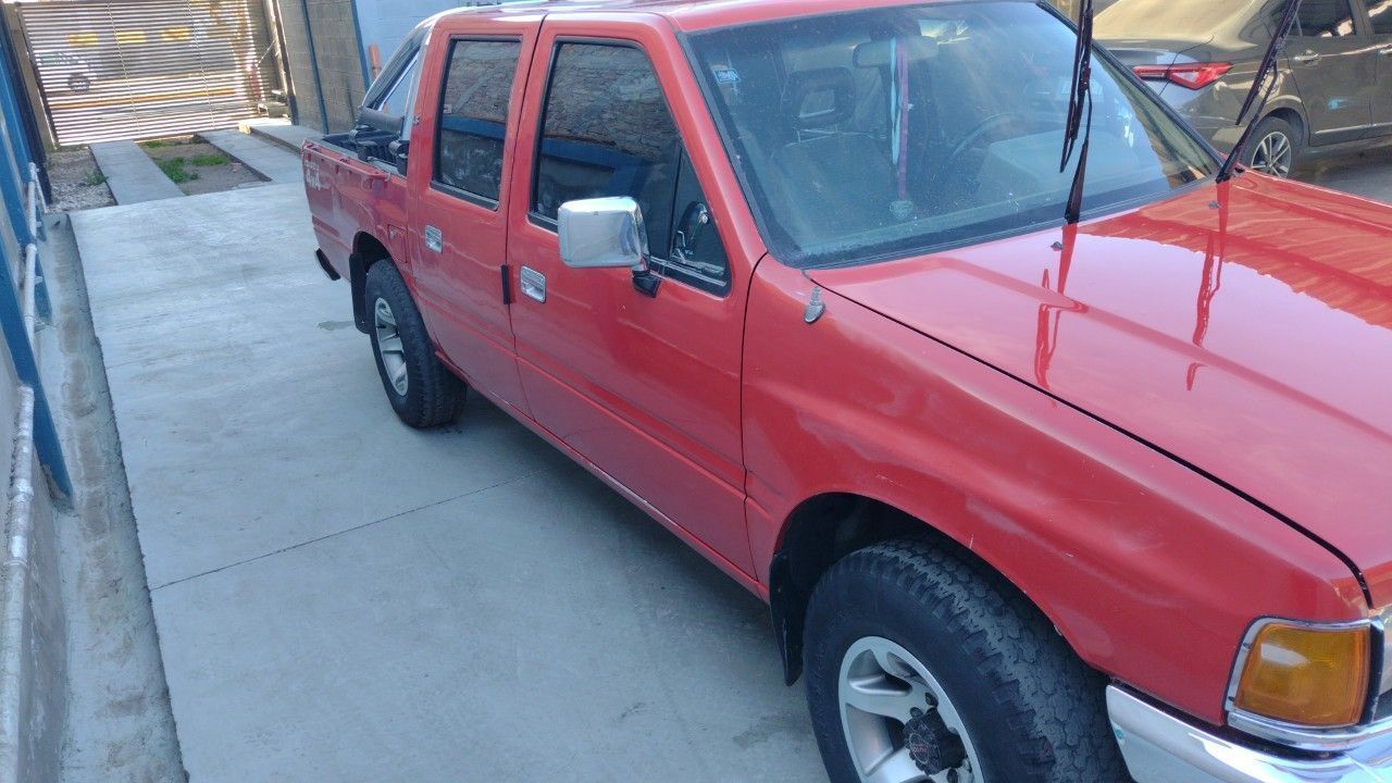 Isuzu Pick-Up Usada en Mendoza, deRuedas