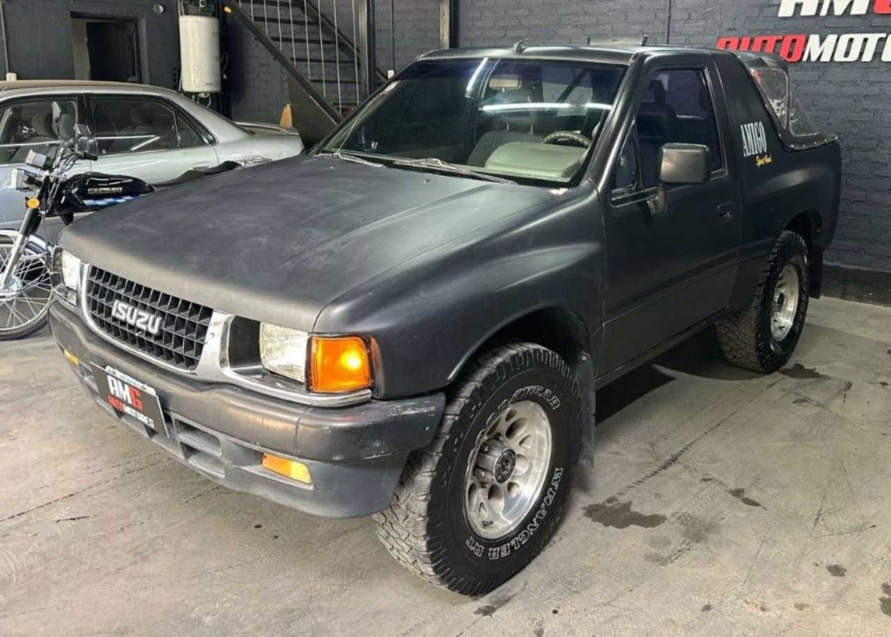 Isuzu Pick-Up Usada en Mendoza, deRuedas
