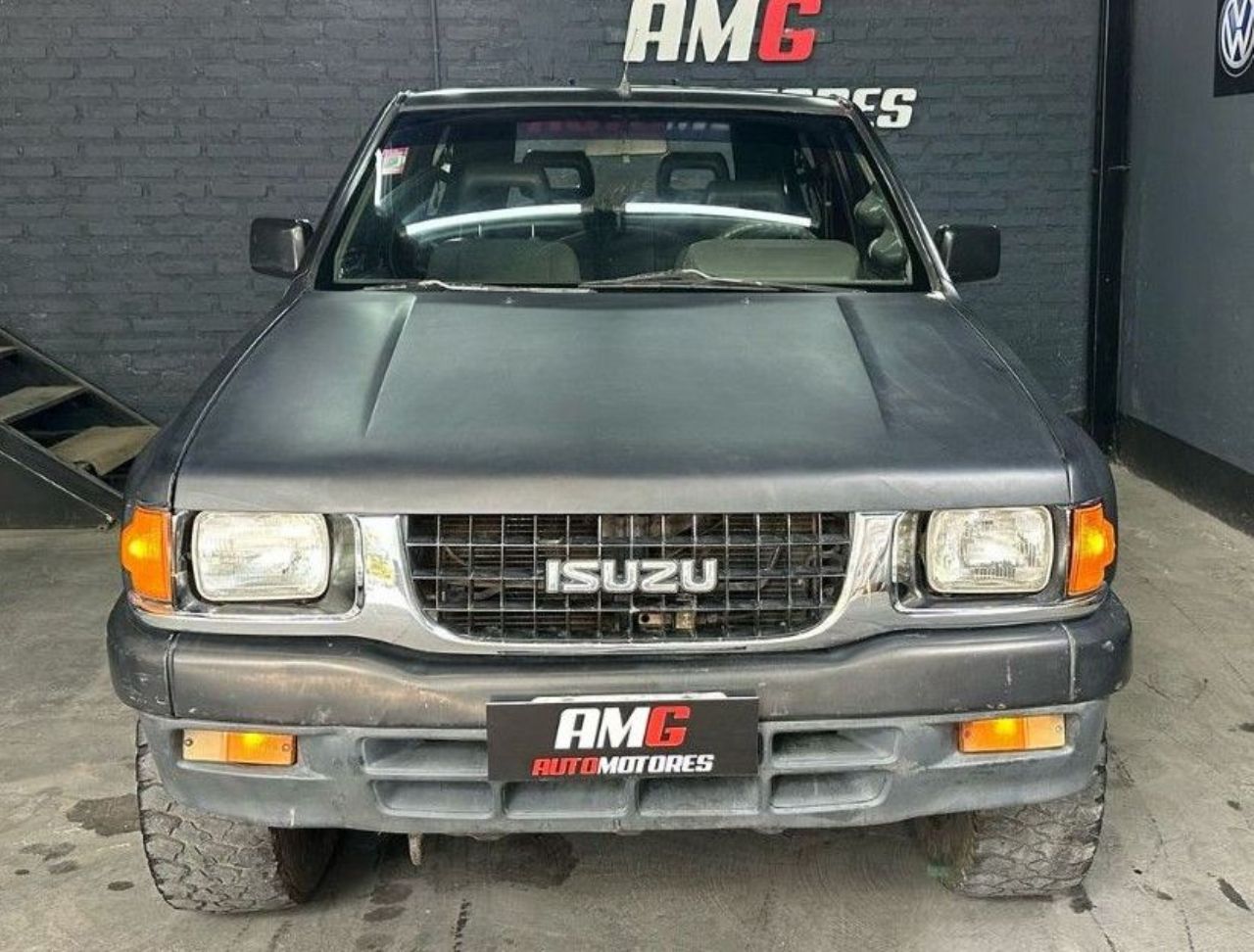 Isuzu Pick-Up Usada en Mendoza, deRuedas
