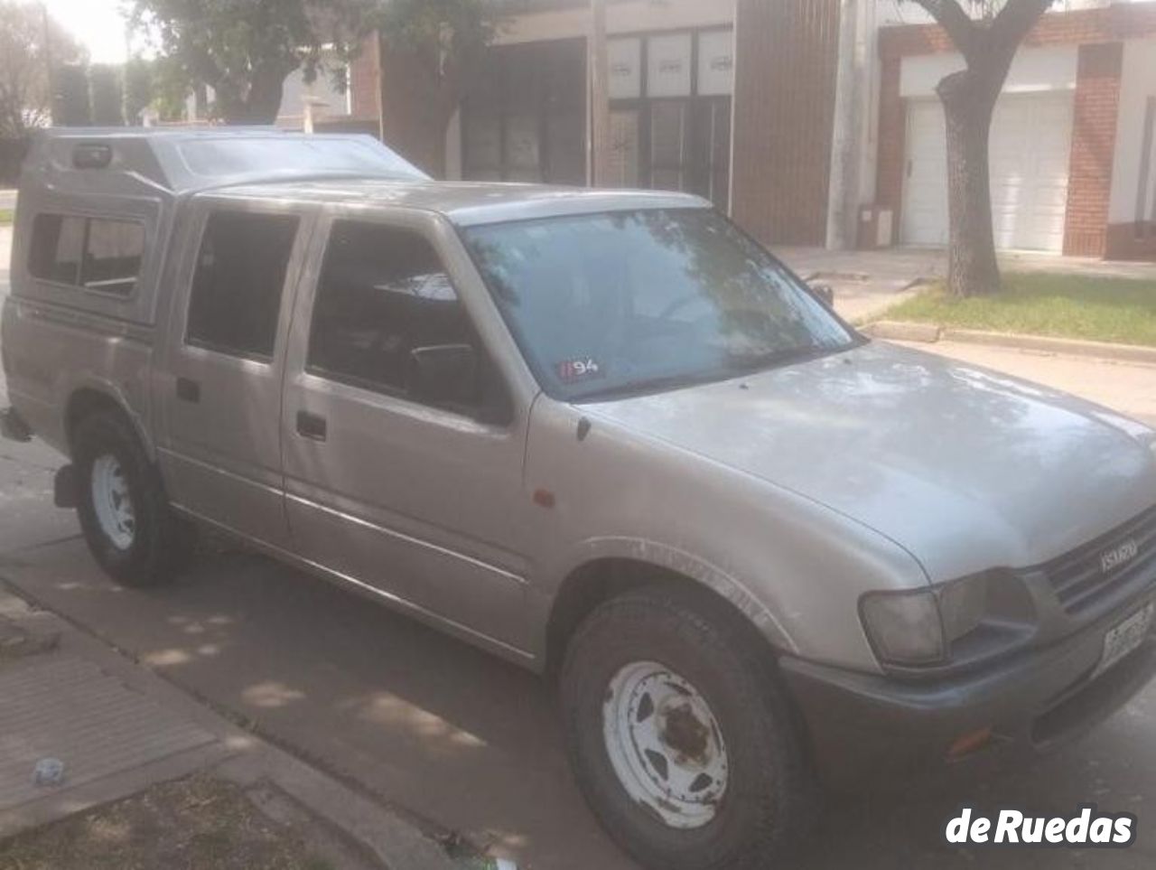 Isuzu Pick-Up Usada en Santa Fe, deRuedas