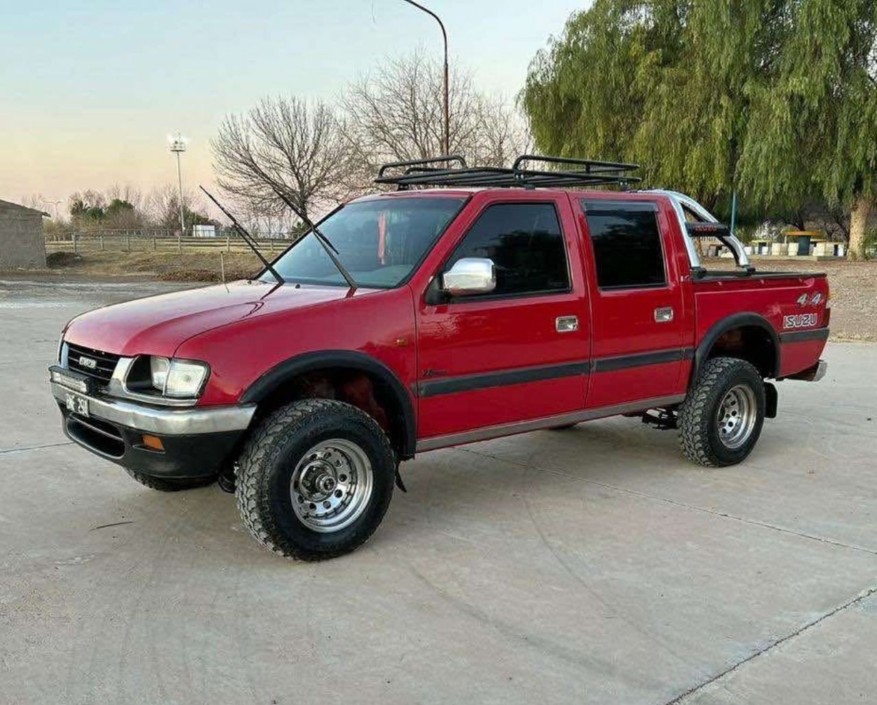 Isuzu Pick-Up Usada en Mendoza, deRuedas