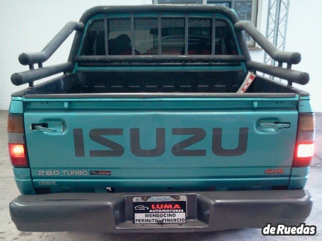 Isuzu Pick-Up Usada en Mendoza, deRuedas