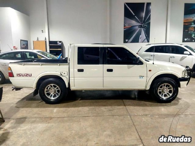 Isuzu Pick-Up Usada en Mendoza, deRuedas