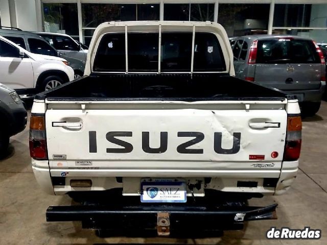 Isuzu Pick-Up Usada en Mendoza, deRuedas