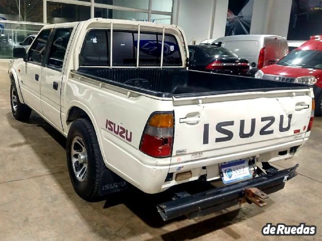 Isuzu Pick-Up Usada en Mendoza, deRuedas