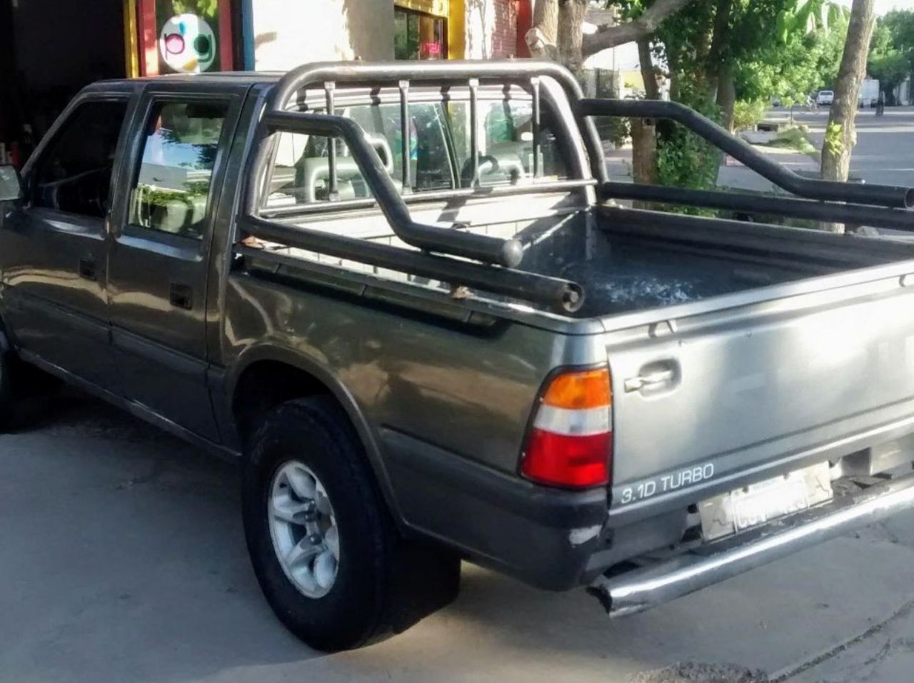 Isuzu Pick-Up Usada en Mendoza, deRuedas