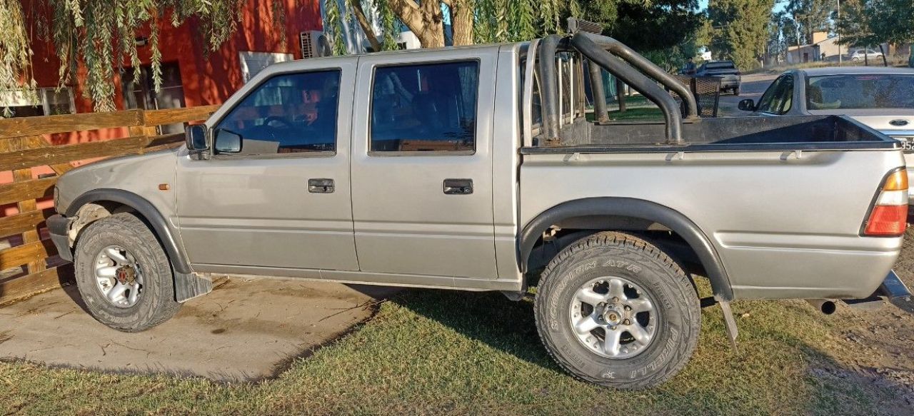 Isuzu Pick-Up Usada en Buenos Aires, deRuedas