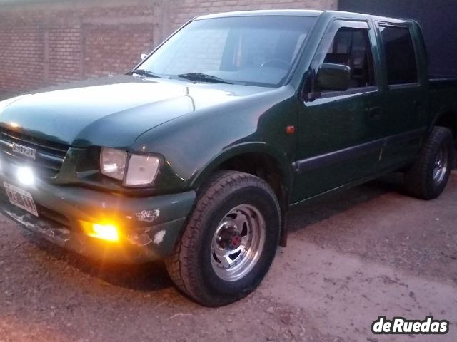 Isuzu Pick-Up Usada en Mendoza, deRuedas