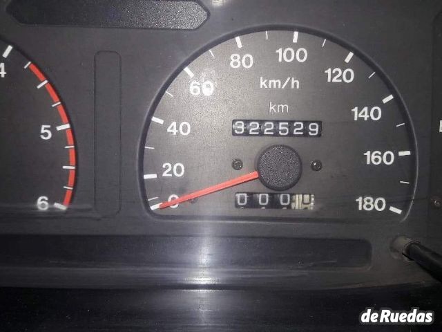 Isuzu Pick-Up Usada en Mendoza, deRuedas