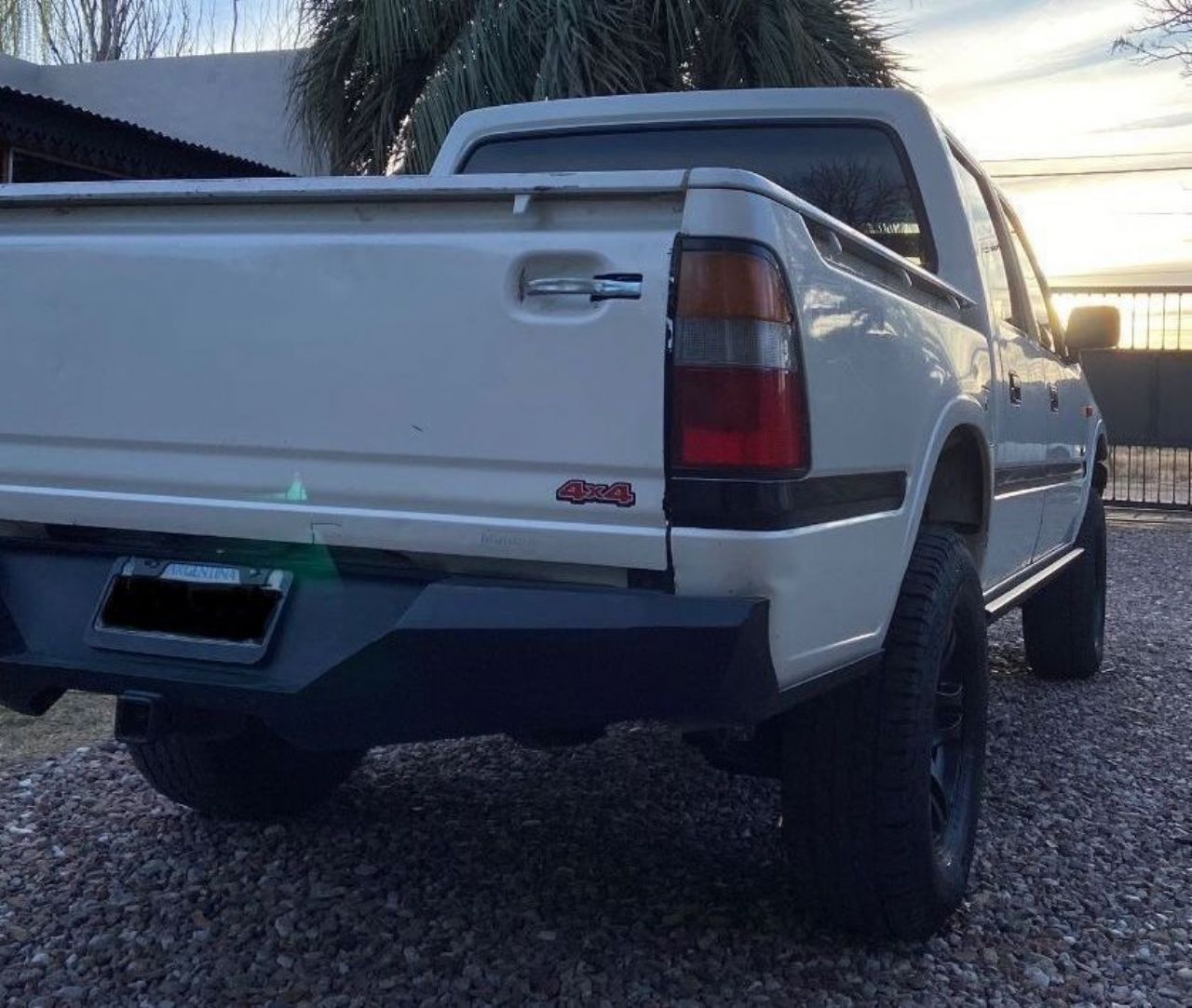 Isuzu Pick-Up Usada en Mendoza, deRuedas