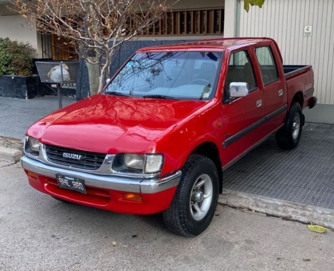 Isuzu Pick-Up Usada en Mendoza, deRuedas