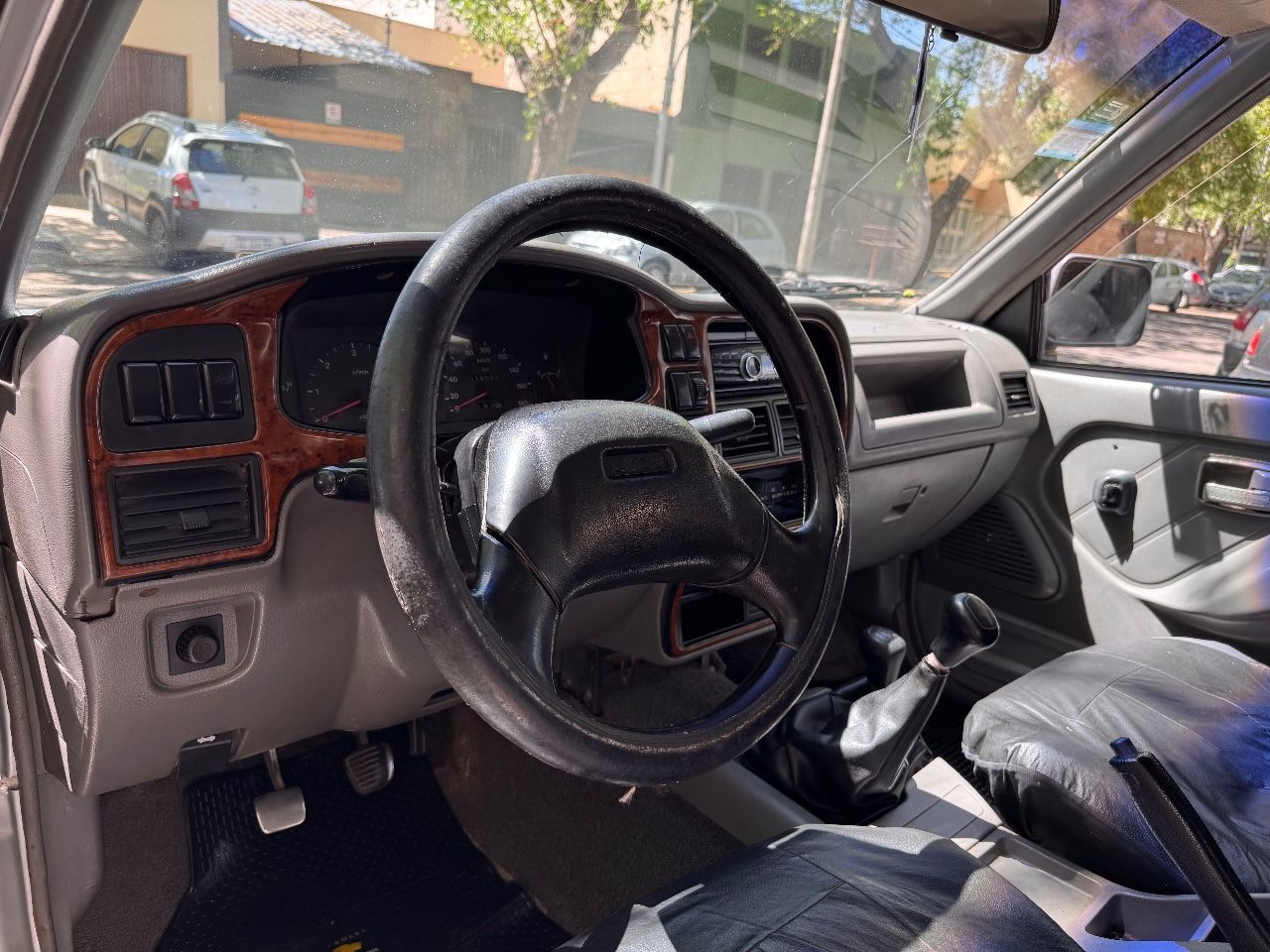 Isuzu Pick-Up Usada en Mendoza, deRuedas