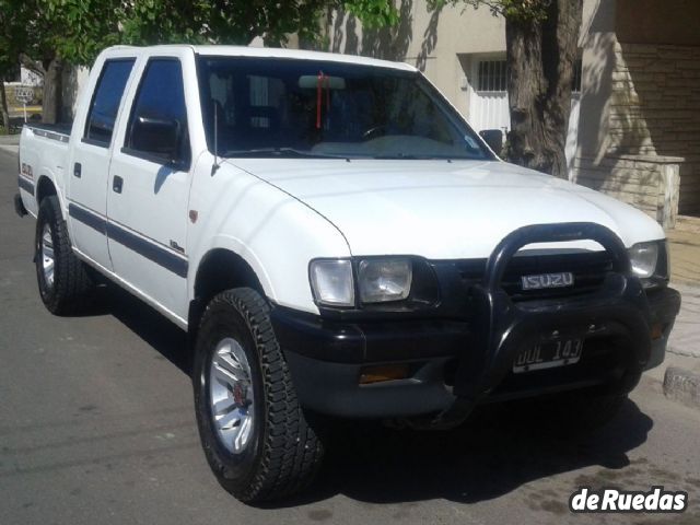 Isuzu Pick-Up Usada en Mendoza, deRuedas