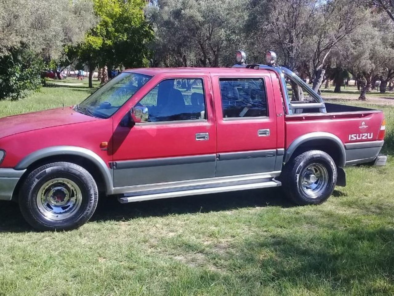 Isuzu Pick-Up Usada en Mendoza, deRuedas