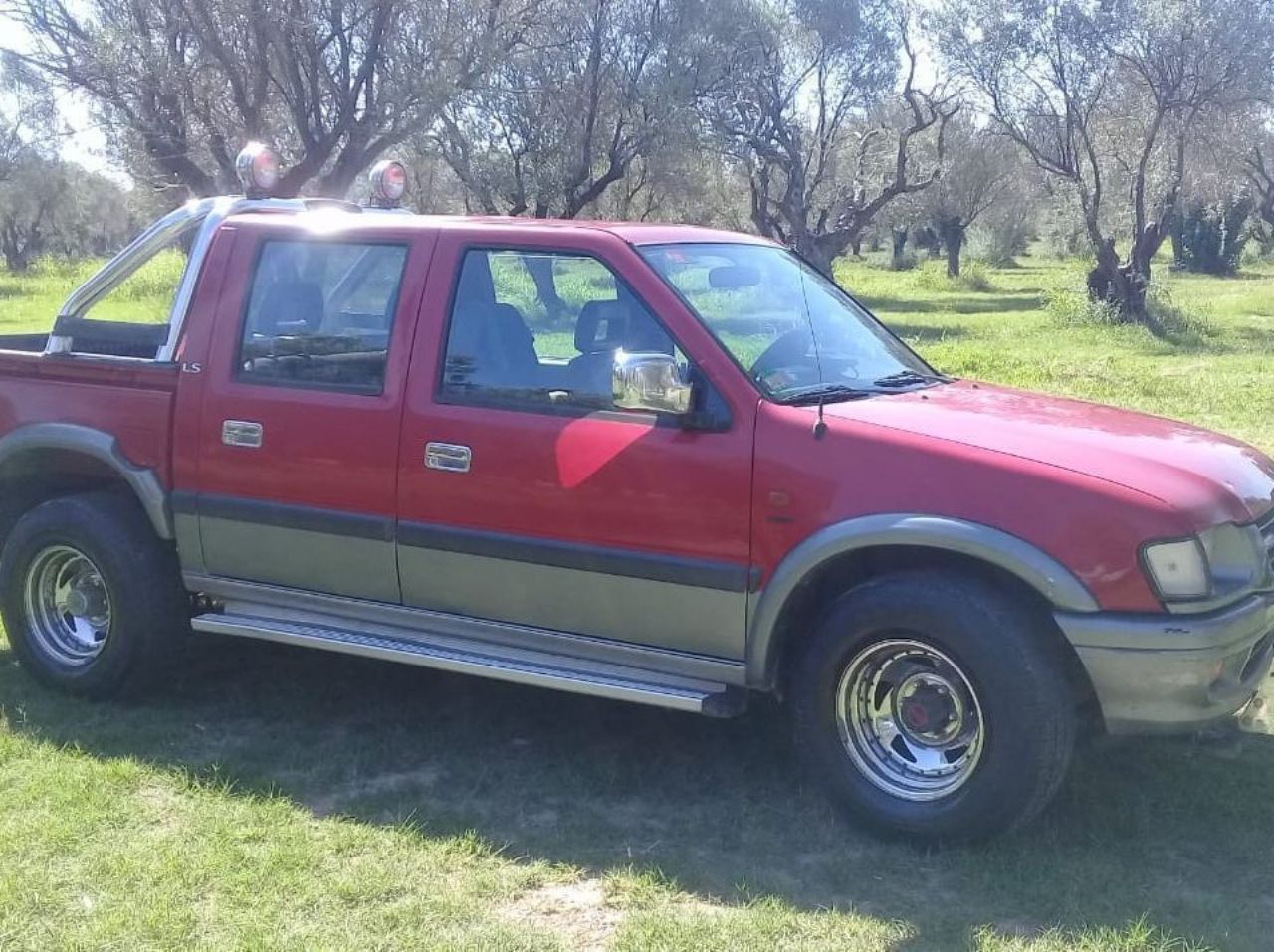 Isuzu Pick-Up Usada en Mendoza, deRuedas