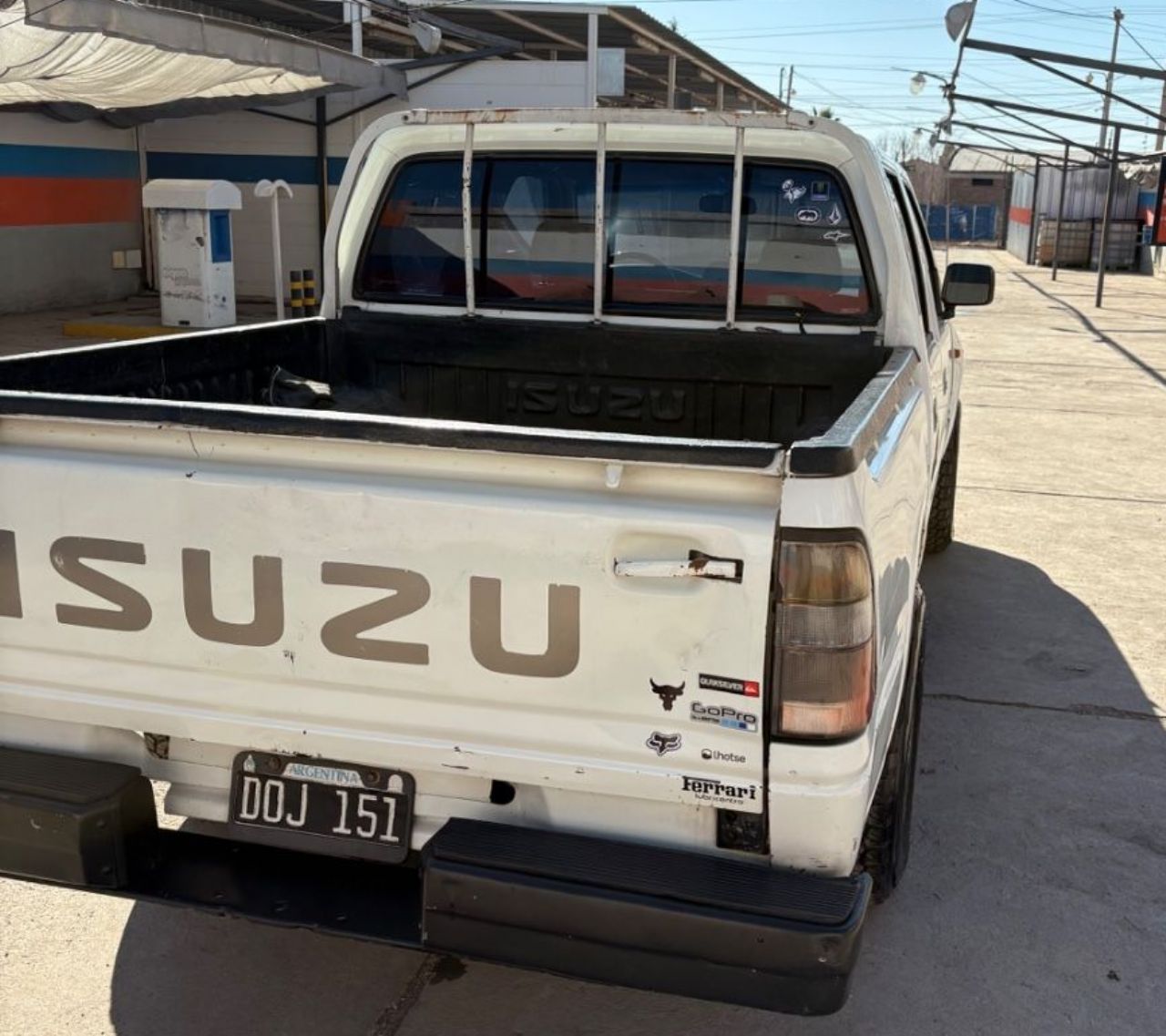Isuzu Pick-Up Usada en Mendoza, deRuedas