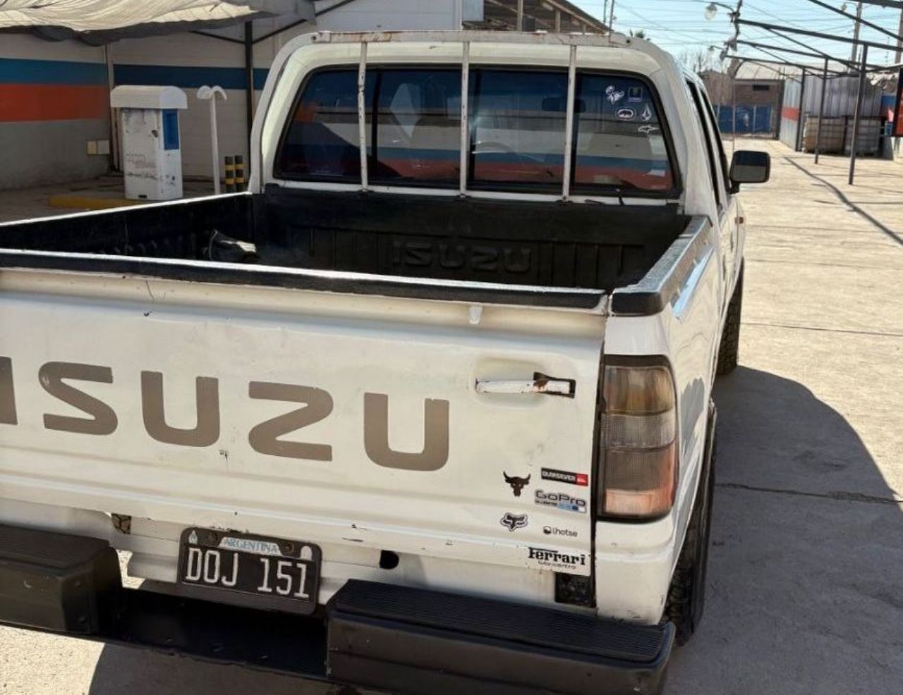 Isuzu Pick-Up Usada en Mendoza, deRuedas